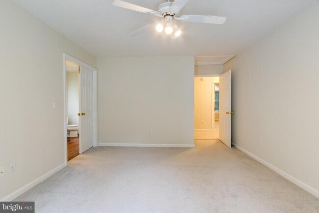 Building Photo - 37487 Burton Ct