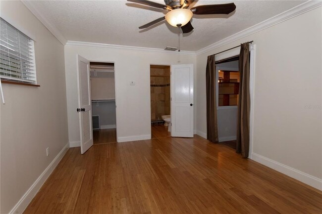 Building Photo - 226 W Spruce St