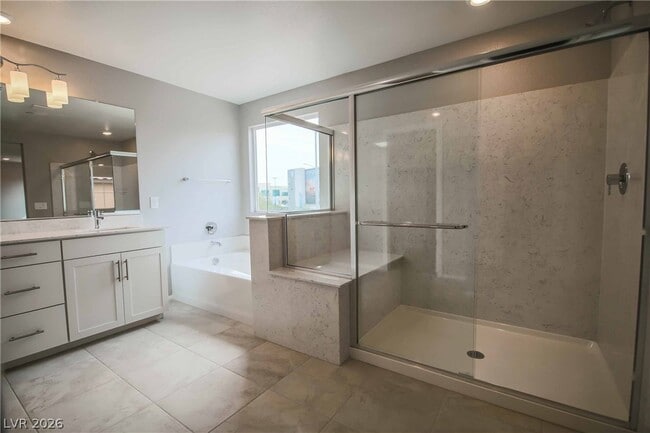 Building Photo - 1417 Overseer Ave