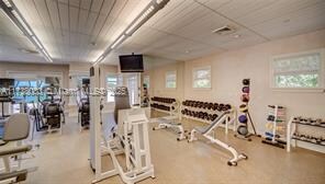 Building Photo - 20000 E Country Club Dr