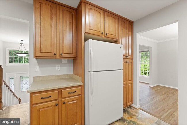 Building Photo - 2660 Oakton Glen Dr