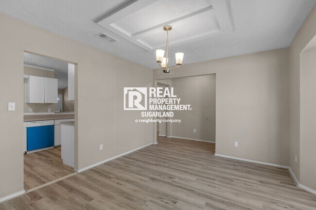 Building Photo - Charming Sugar Land Home: Modern Comfort & Great Location