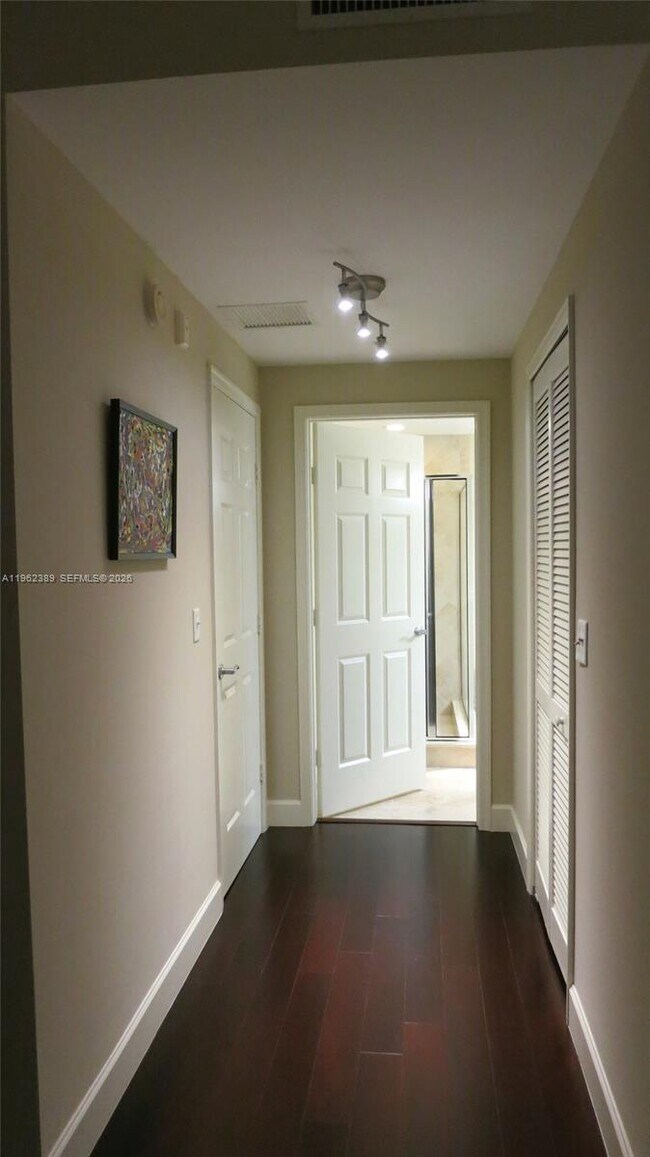 Building Photo - 100 Andalusia Ave