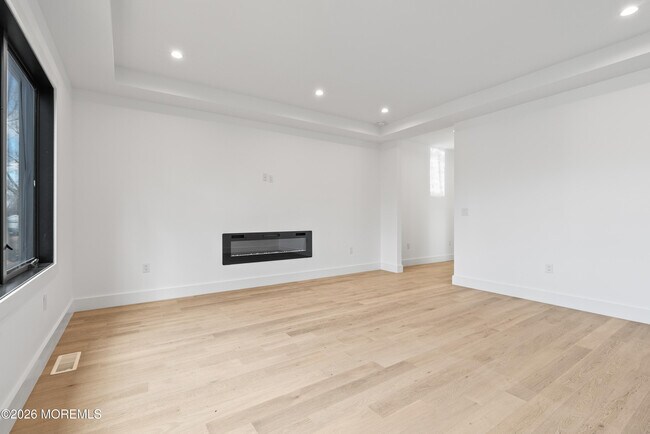 Building Photo - 150 Ampere Ave