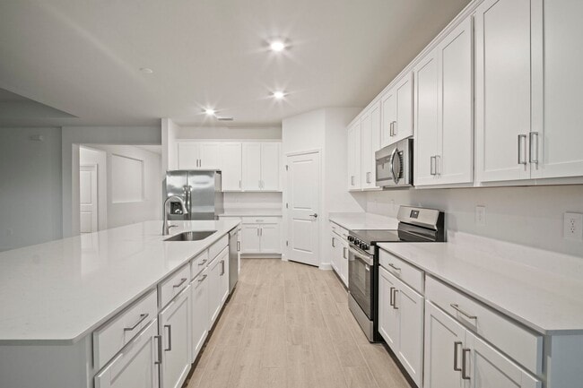 Building Photo - Spacious home 3beds+Den 3 baths located in...