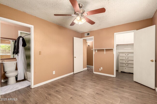 Building Photo - 3316 N 63rd Ave