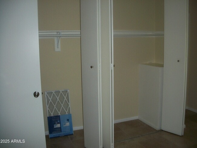Building Photo - 3938 W Marlette Ave