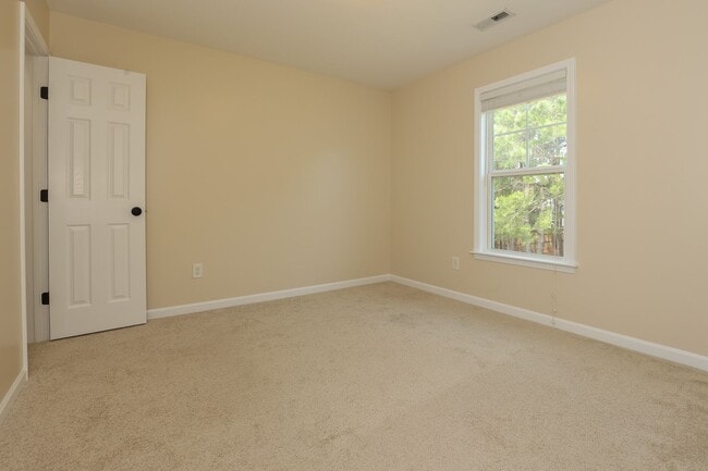 Building Photo - The Landing at Mill Creek community!  Washer / Dryer included