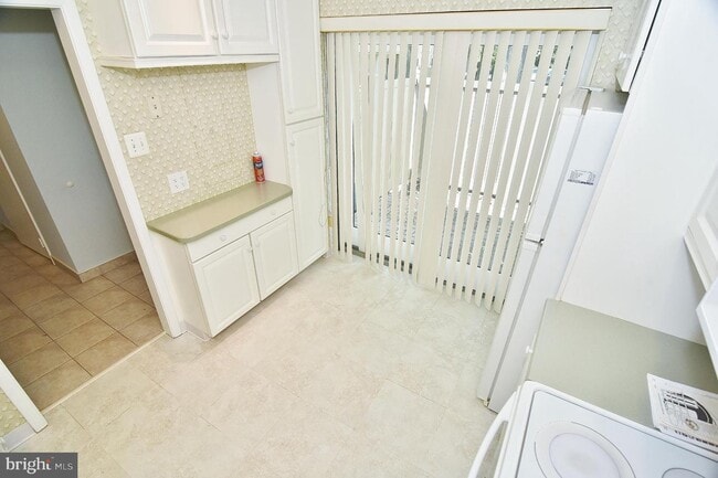 Building Photo - 21 Twin Brooks Dr