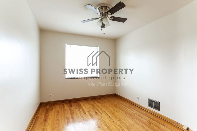 Building Photo - 4187 Indianola Ave