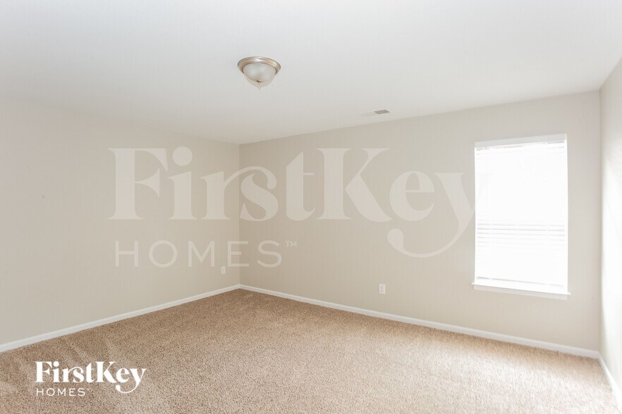 Building Photo - 5232 Grays Ridge Dr