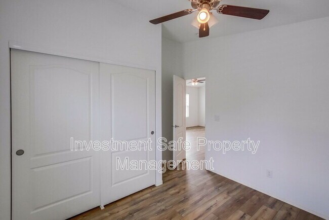 Building Photo - 4028 Charles St