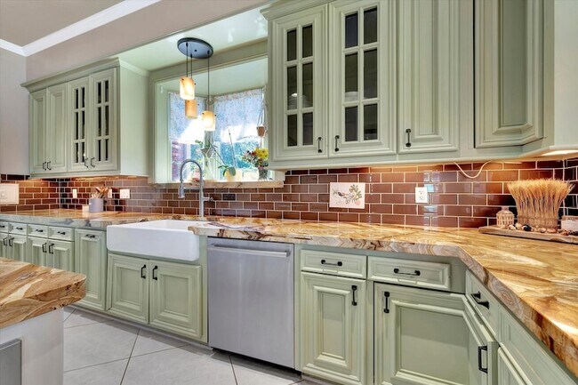 Building Photo - 14826 Sparkling Bay Ln