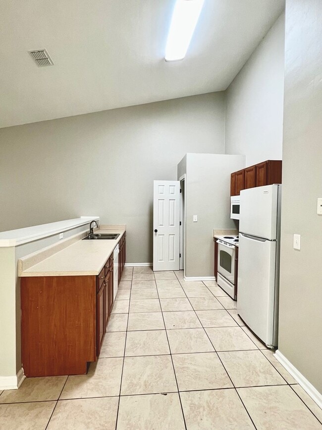 Building Photo - 162 Cove Landing Dr