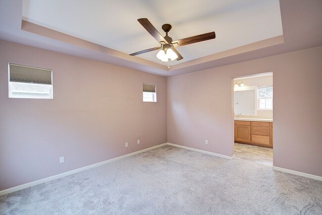 Building Photo - 3Bd/2.5Ba Redmond House