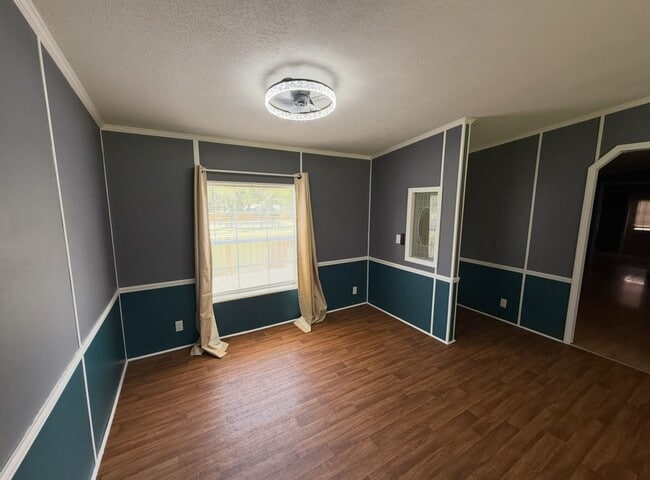 Building Photo - 3 Bedroom / 2 Bath House On A Acre