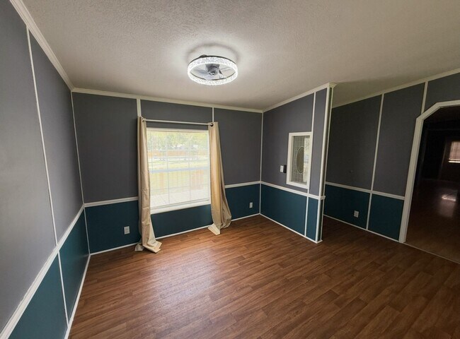 Building Photo - 3 Bedroom / 2 Bath House On An Acre
