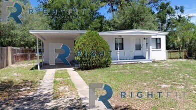 Building Photo - 2365 Lantana Ave