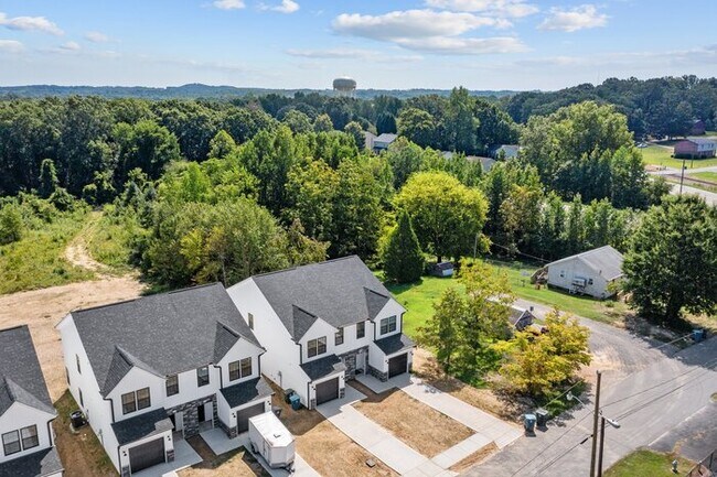 Building Photo - **Discover Unparalleled Luxury in a Prime ...