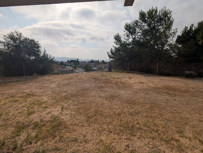 Building Photo - 4 Bedroom, 2 Bath - Single Story Home in P...