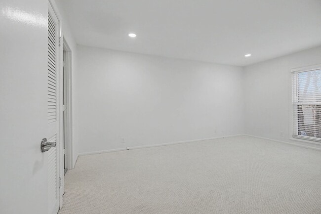 Building Photo - 116 Harding Pl