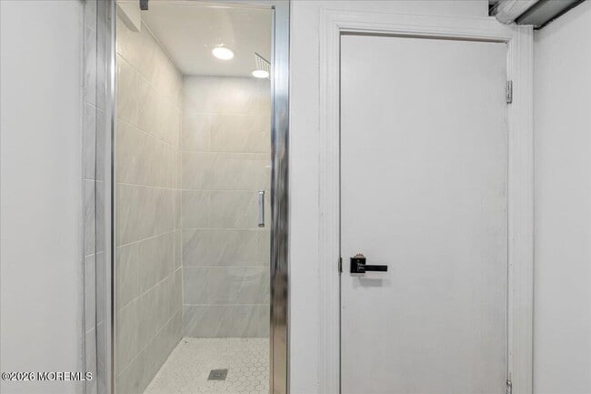 Building Photo - 1001 Norwood Ave