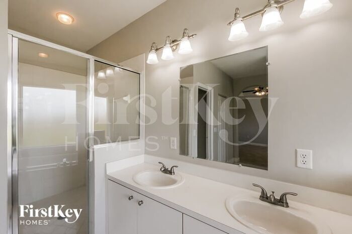 Building Photo - 14123 SW 158th Ct