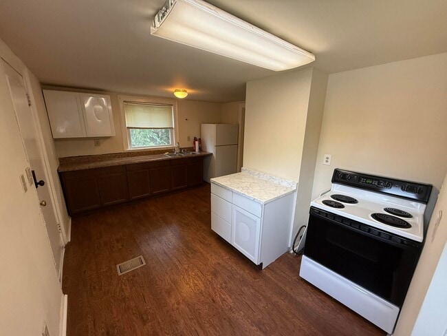 Building Photo - 1815 Nicholasville Rd