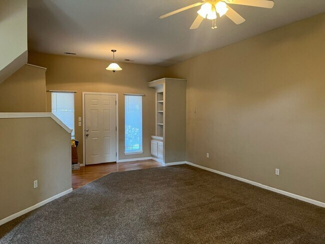 Building Photo - 101 Amazon Dr