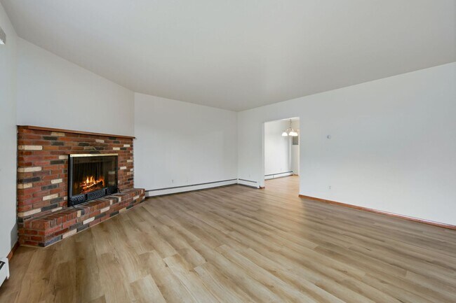 Building Photo - 745 Nyssa Dr