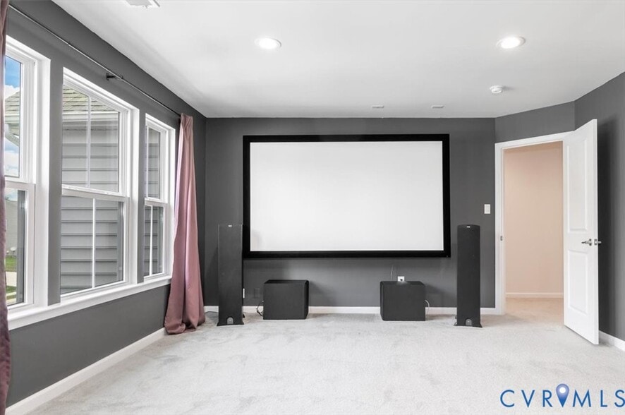 Building Photo - 10430 Eagle Ct