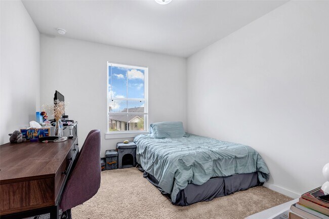 Building Photo - 7218 Clearwater Cv Dr