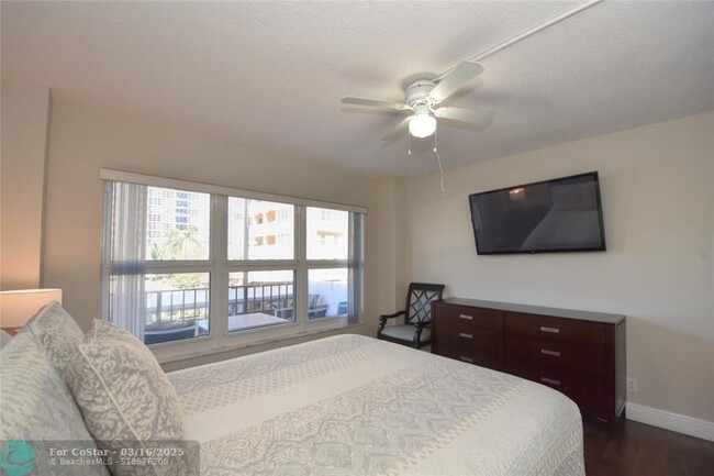 Building Photo - 405 N Ocean Blvd