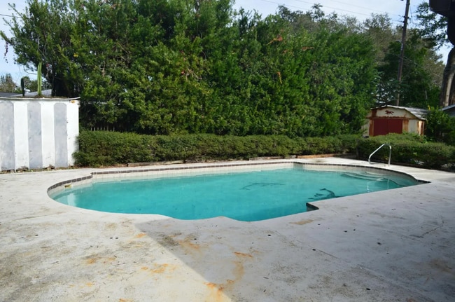 Building Photo - 3557 Arbutus Ln