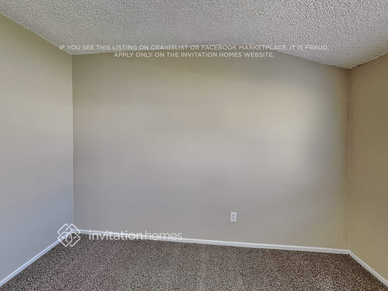 Building Photo - 2619 W Maple St