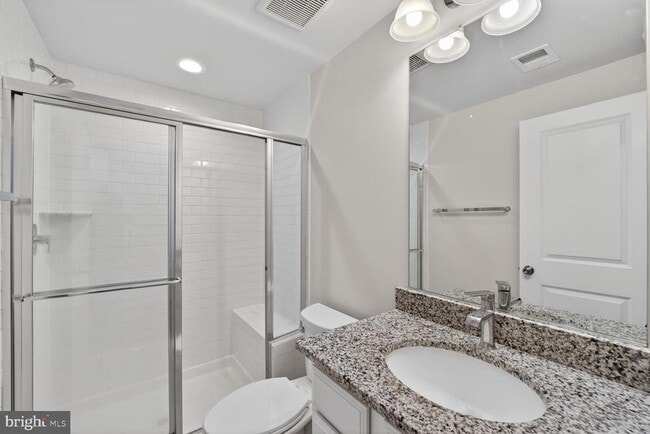 Building Photo - 620 Halsey Way