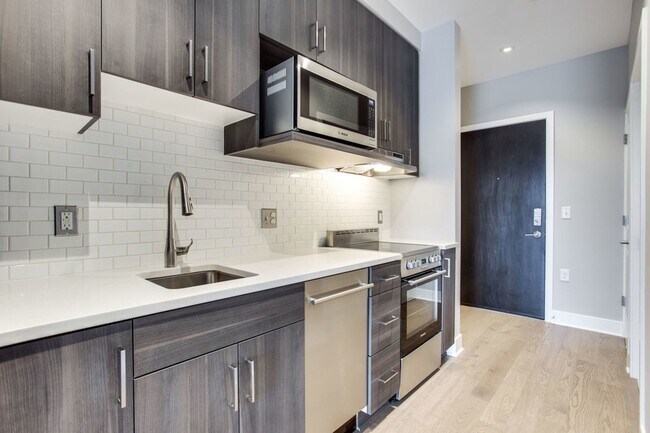 Building Photo - 2550 17th St NW