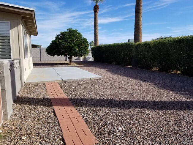 Building Photo - BEAUTIFUL 2 BEDROOM IN DREAMLAND VILLAS 55...