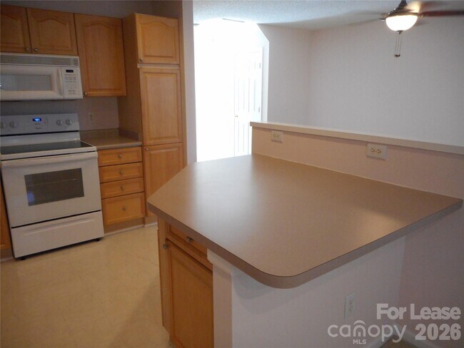 Building Photo - 9629 Elizabeth Townes Ln