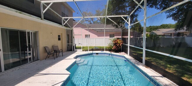 Building Photo - Beautiful 4/3 2 Story Pool Home In Ocoee FL
