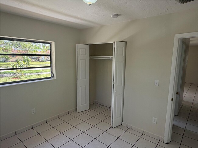 Building Photo - 10375 SW 152nd Terrace