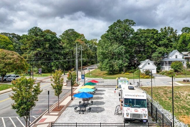 Building Photo - 144 1st Ave NW