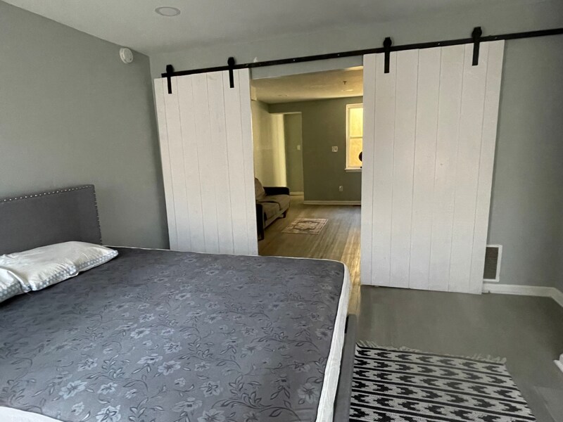 Building Photo - 1037 W Baltimore St