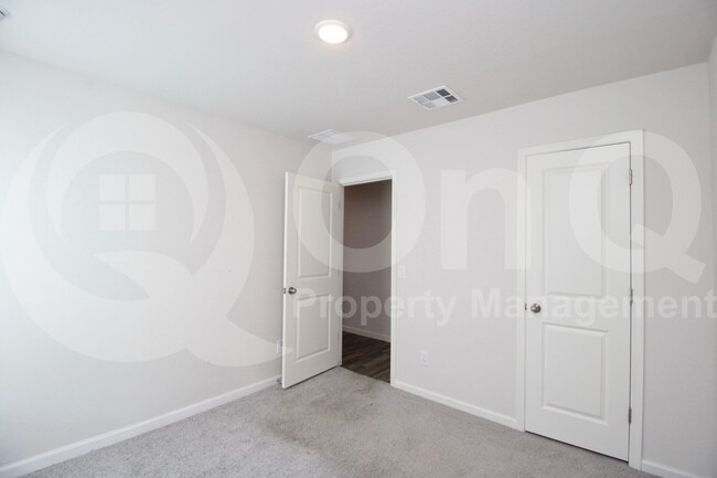 Building Photo - 14147 S Vera Cruz Rd