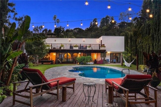 Building Photo - 3092 Laurel Canyon Blvd