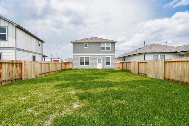 Building Photo - 23923 Escardilla Dr