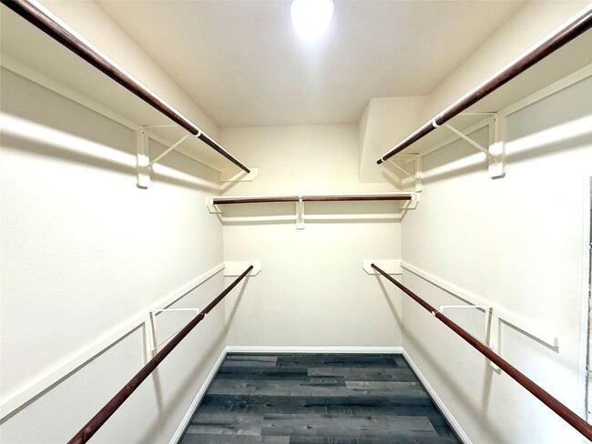 Building Photo - 11222 Overland Trail Dr