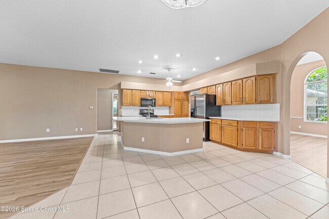 Building Photo - 7922 Timberlake Dr