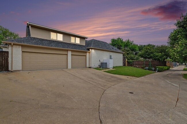 Building Photo - 17327 Davenport Rd