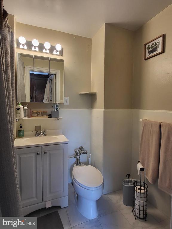 Building Photo - 2031 Locust St